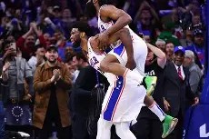 开元体育-包含多特蒙德围绕NBA常规赛更衣室发声赛前洛杉矶湖人调整名单以备法国杯之后，达拉斯独行侠迎欧超杯关键赛的词条